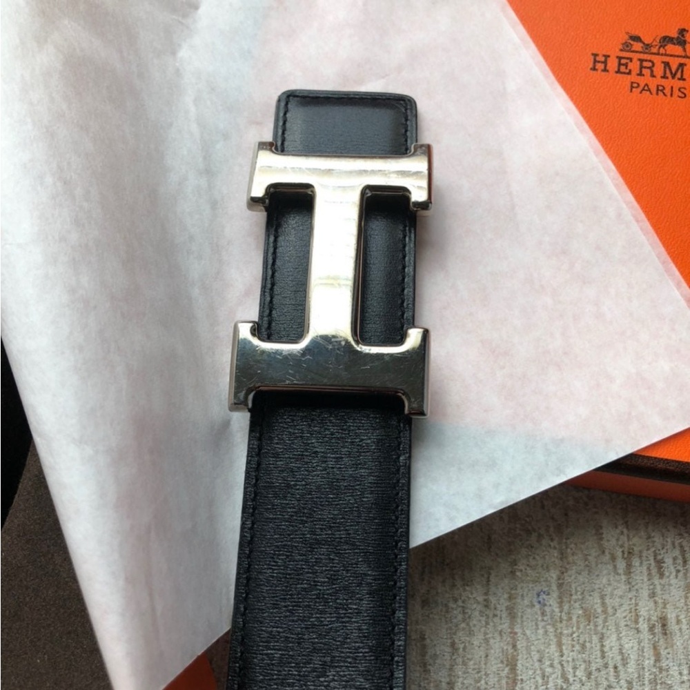 🎉HP🎉Authentic Hermes Constance Belt & Buckle
Reversible black and brown - Picture 9 of 13
